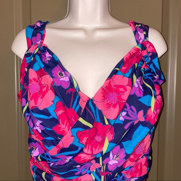 Lands' End One Piece Swim Suit Navy Floral 18W - Picture 9 of 12